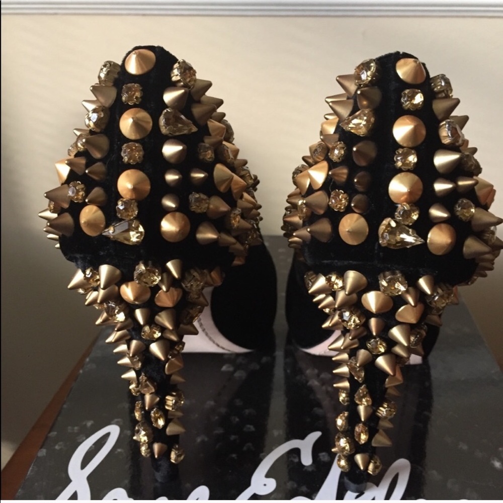 Velvet Studded Heels - Picture 5 of 5